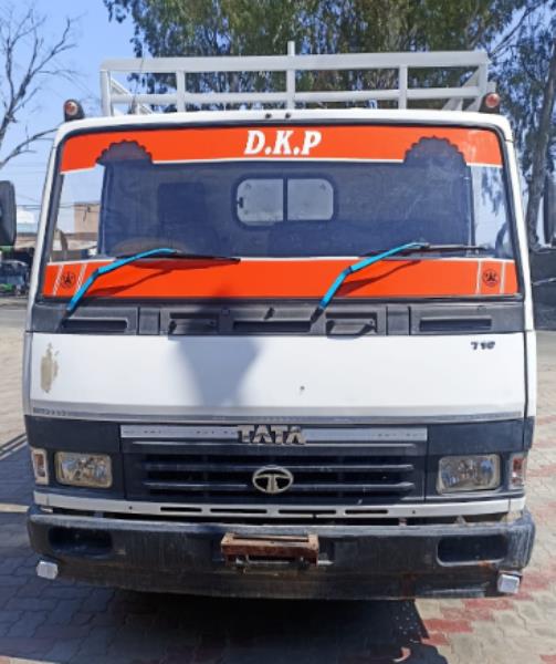 Tata 710 image 3